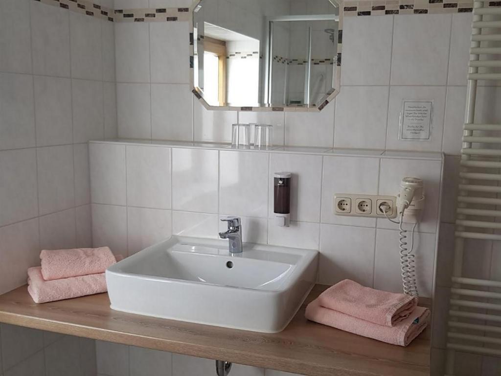 Hotel Garni Edelweiss ซีกส์ดอร์ฟ ภายนอก รูปภาพ