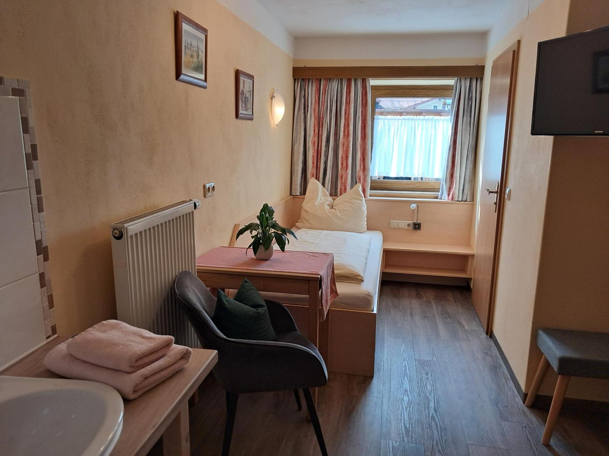 Hotel Garni Edelweiss ซีกส์ดอร์ฟ ภายนอก รูปภาพ